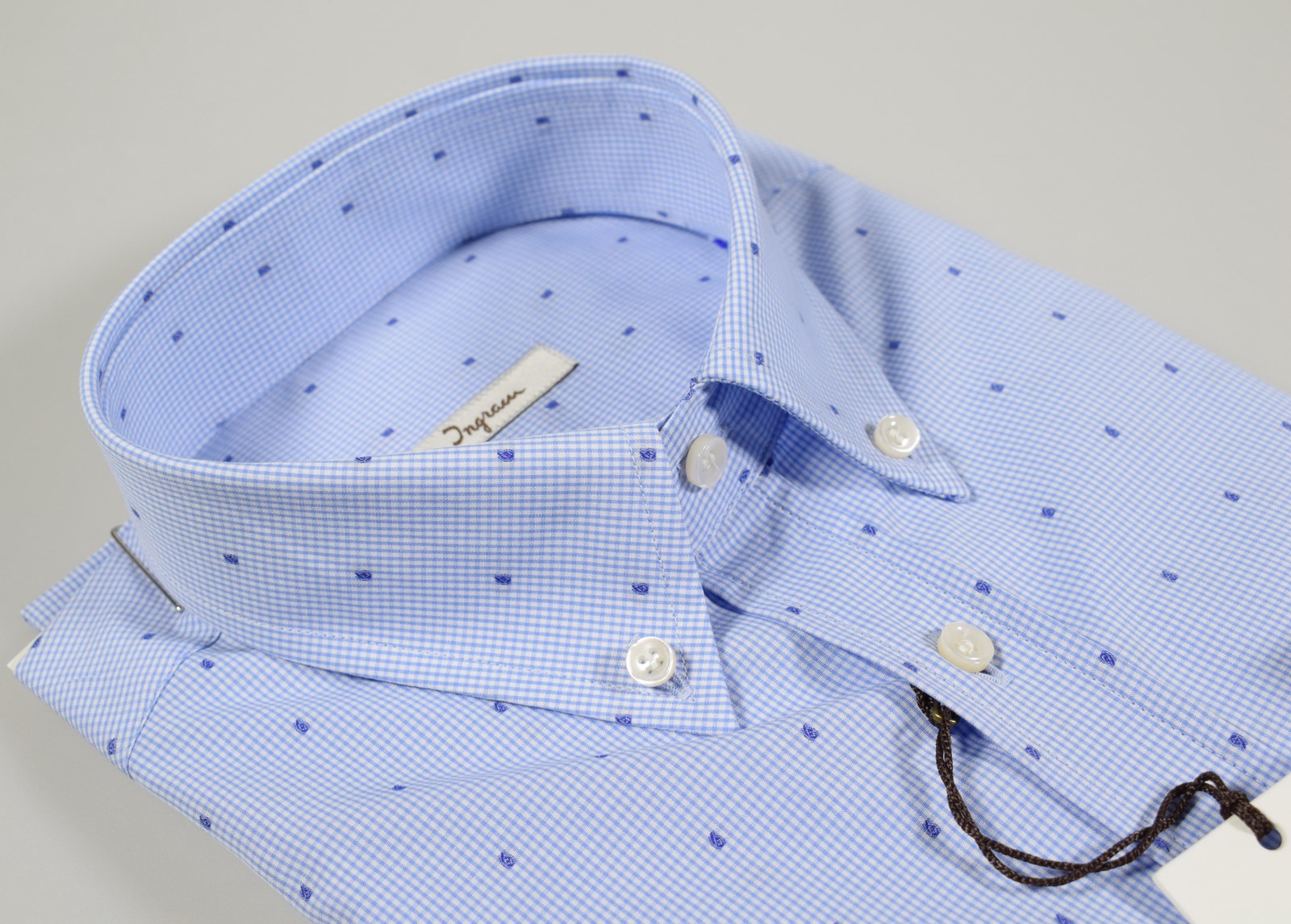 collared short sleeve button down