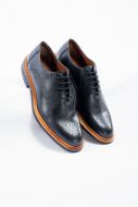 Elegant black cavani lace-up shoe